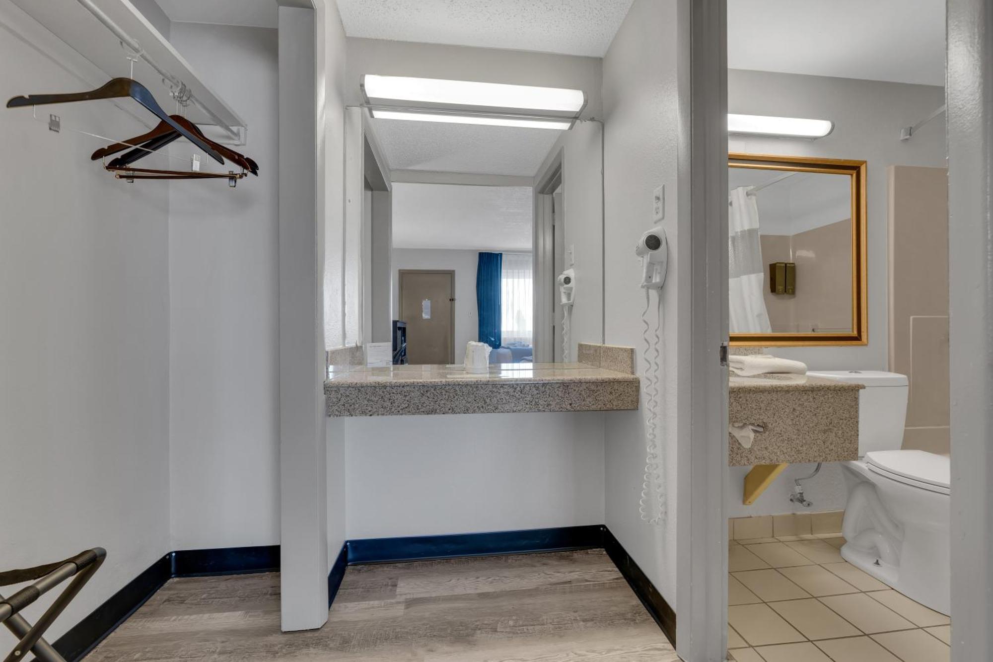 Days Inn By Wyndham Wrightstown Mcguire Afb Bordentown Exterior foto